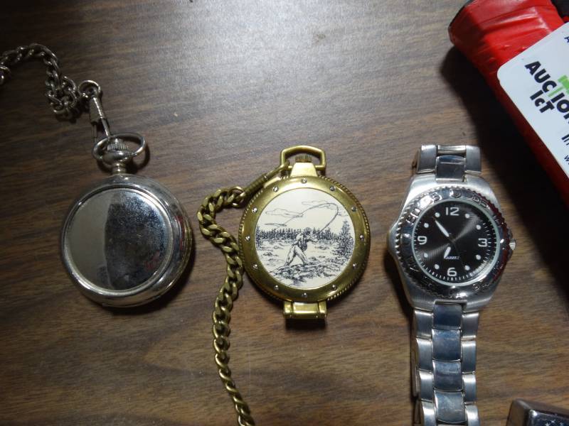 lot 10621 image: Lot of 3 Watches