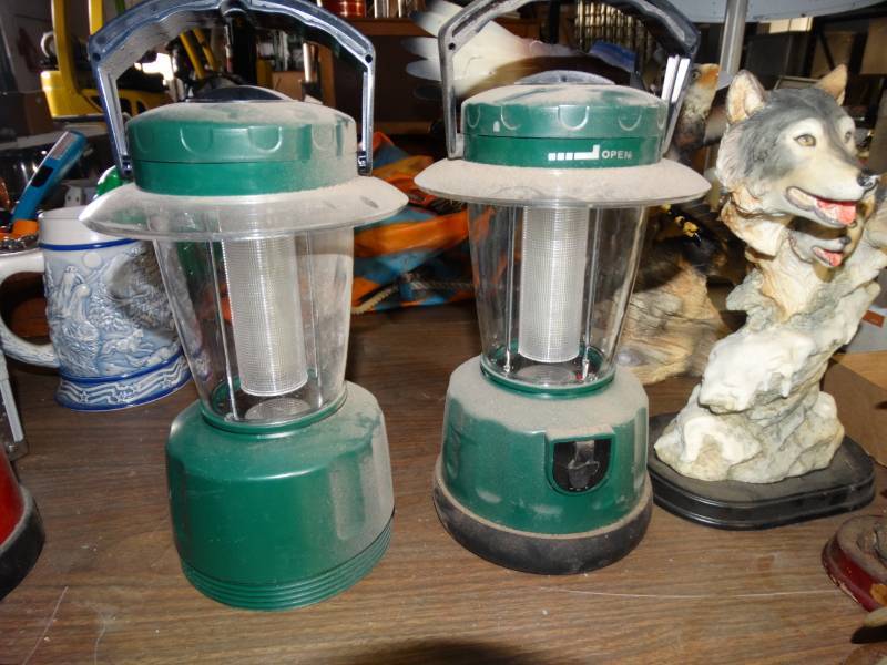 lot 10629 image: Lot of 2 Unbranded Electric Lanterns