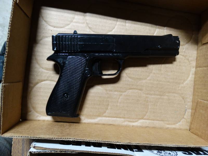 lot 10641 image: Marksman Repeater BB gun Pistol