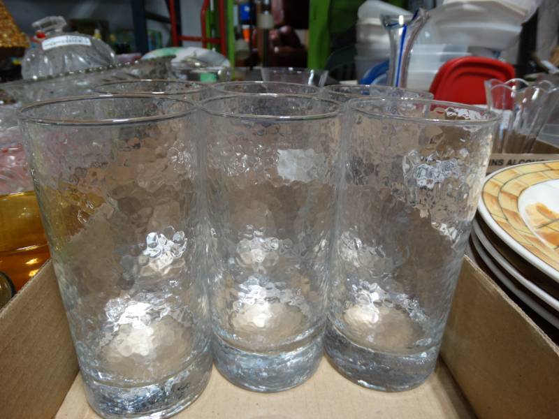 lot 10656 image: Set of 3 Drinking Glasses