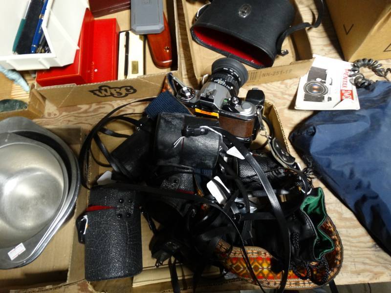 lot 10683 image: Vintage Kodak Camera with 6 Lenses