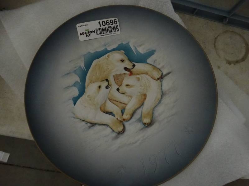 lot 10696 image: 1977 Gunther Granget Decorative Plate