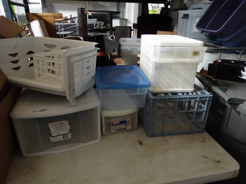 lot 10700 image: Lot of 7 Organizer Drawers and Baskets