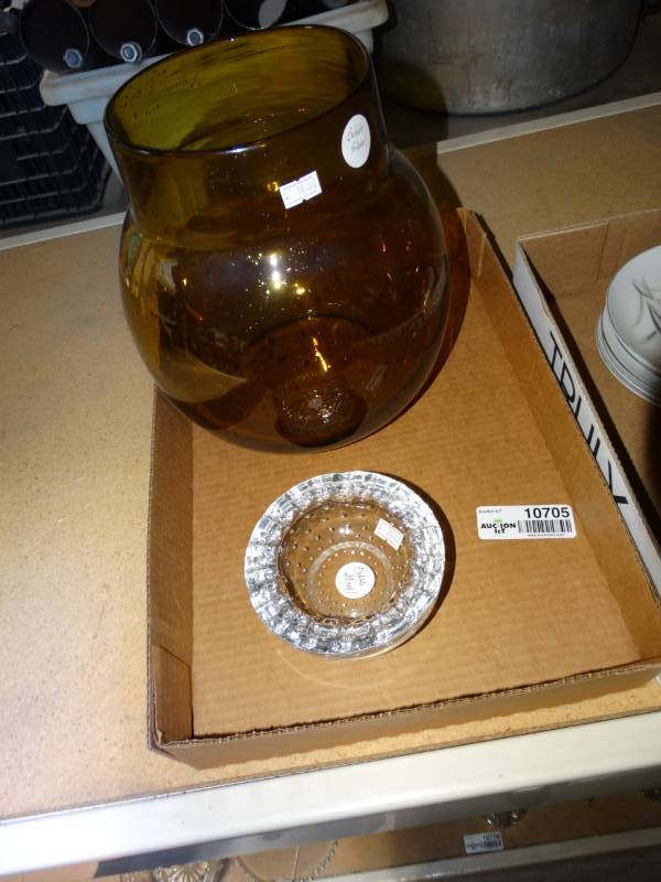 lot 10705 image: 2 Pieces of Bubble Glass