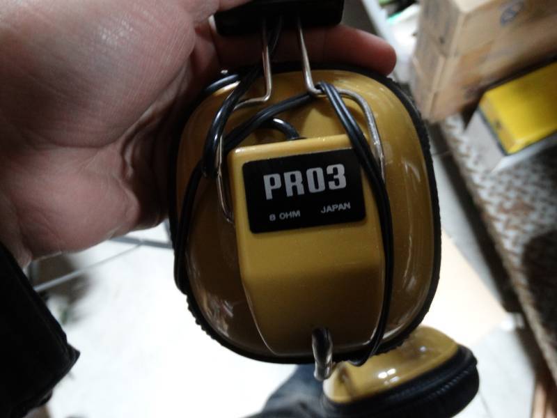 lot 10719 image: Box of Vintage Headphones