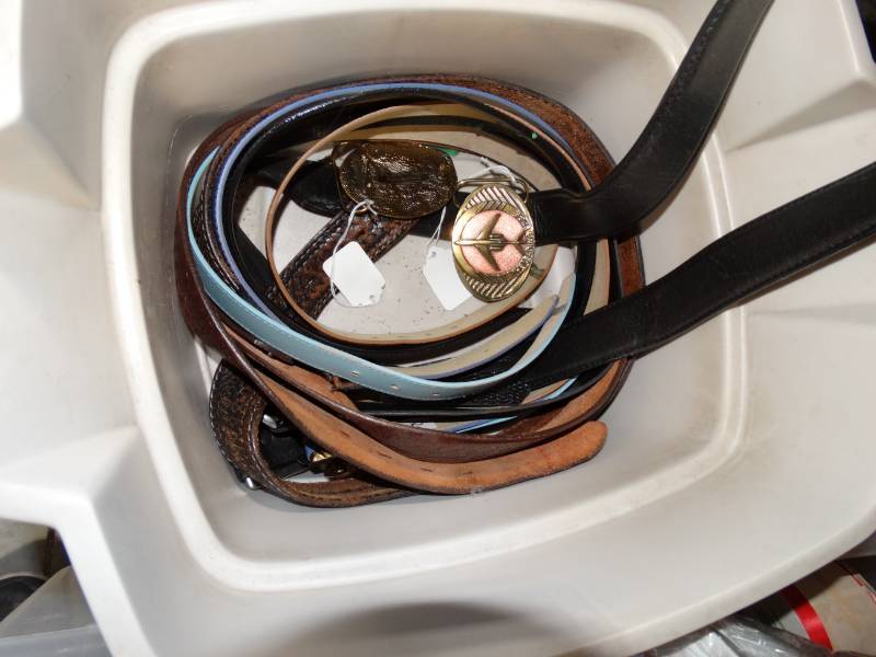 lot 10722 image: Lot of Belts