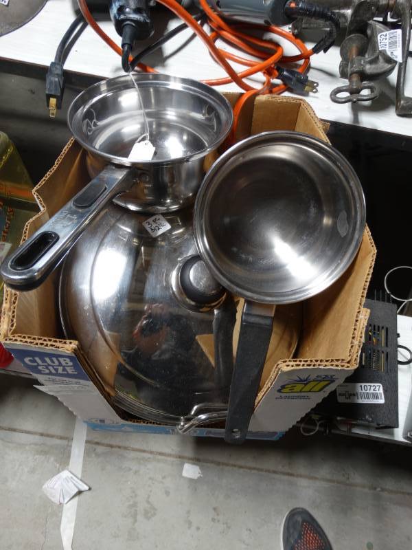 lot 10728 image: 7 Piece Stainless Steel Pots & Pans