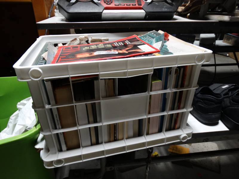 lot 10731 image: Crate of Vintage Magazines