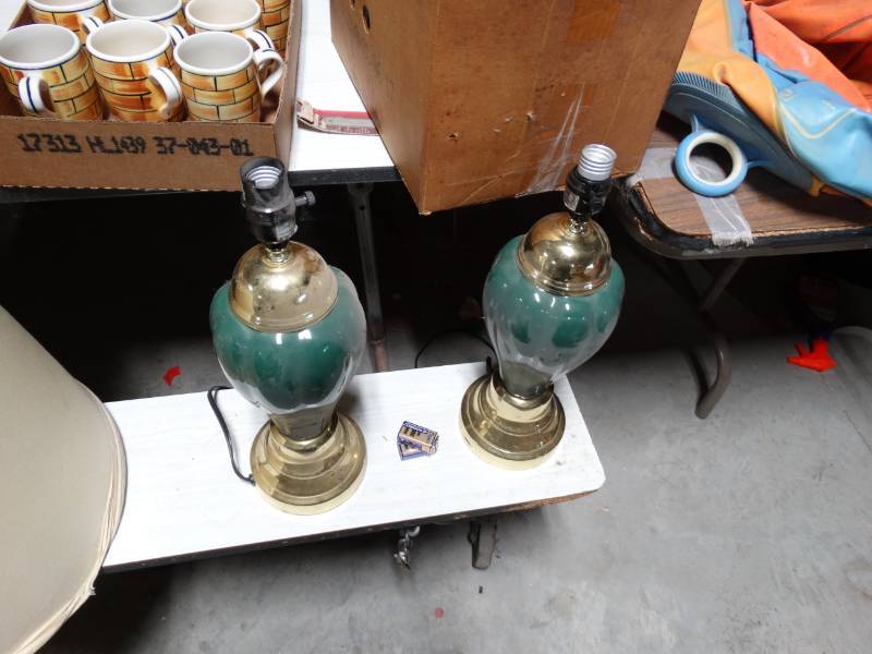 lot 10737 image: Lot of 2 Matching Lamps