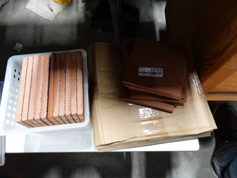 lot 10758 image: Lot of 16 Square Tiles