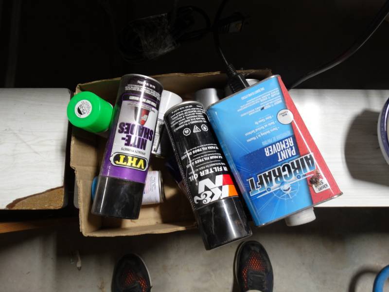 lot 10766 image: Lot of Aerosol Cans