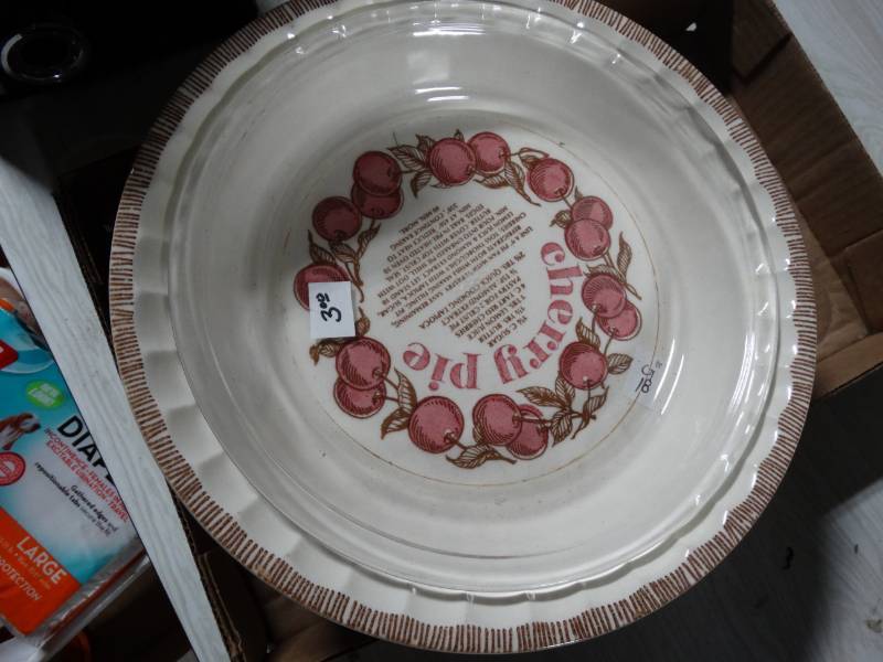 lot 10745 image: Lot of Decorative Dishes