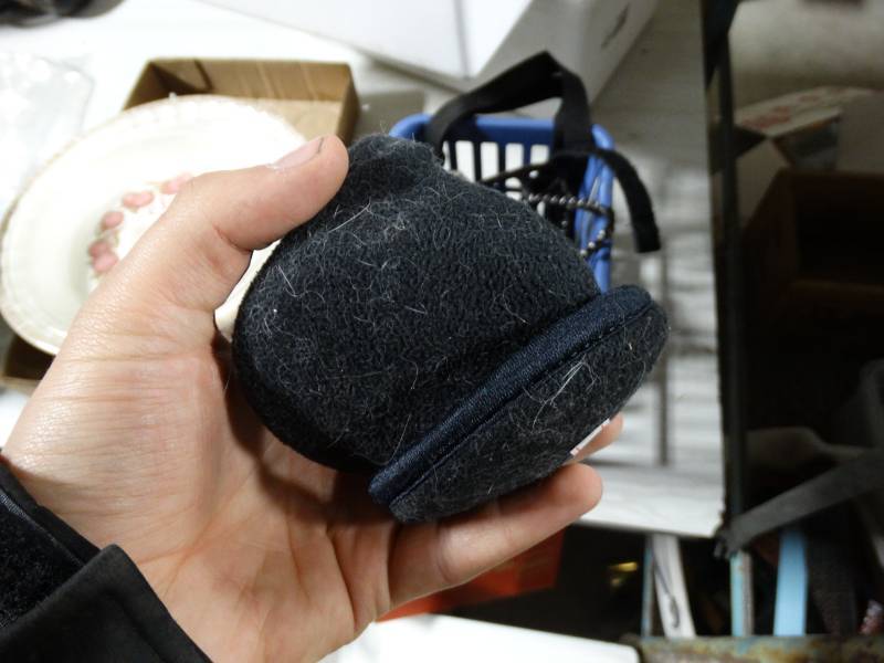 lot 10744 image: Lot of Winter Apparel