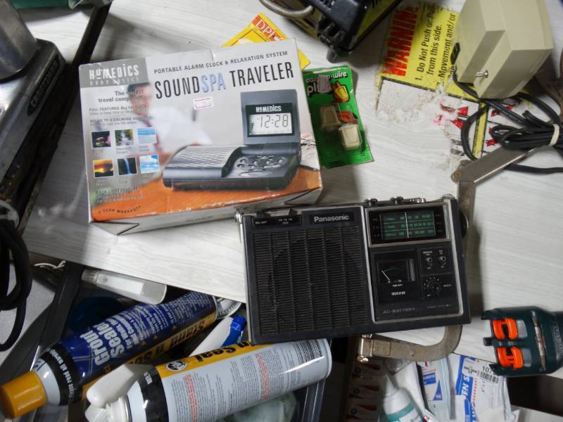 lot 10749 image: Vintage Panasonic Radio and Soundspa Portable Alarm Clock