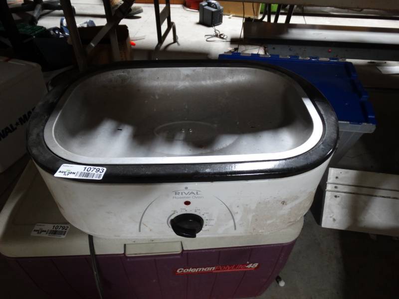 lot 10793 image: Quick Kleen Commercial Upright Vacuum Cleaner