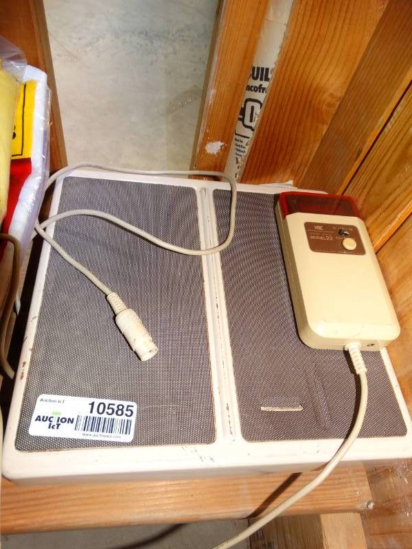 lot 10585 image: Vintage Digital Scale