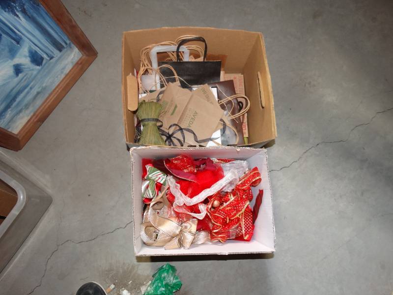 lot 10590 image: Lot of Decorative Ribbons and Gift Bags