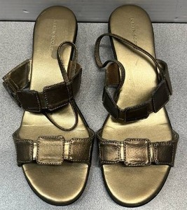 lot 5597 image: Vintage Karen Scott Wali bronzegold open-toe low-heel strappy sandals (Size 8)