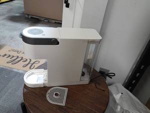 lot 61020 image: Keurig K-Slim Single Serve K-Cup Pod Coffee Maker, Multistream Technology, 3 Brew Sizes, Slim and Sleek Design, 46oz Removable Reservoir, Black