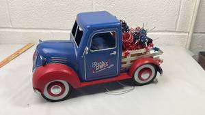 lot 11 image: Stars and Stripes Patriotic Metal Delivery Truck