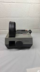lot 19 image: Hanimex 2000 Slide Projector