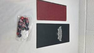 lot 118 image: 1930s Checkers Board Game Set with Pieces