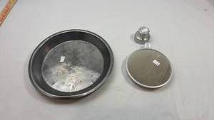 lot 120 image: Paris Presents Incorporated Metal Tea Light Holder