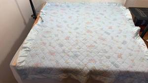 lot 122 image: Baby Bear Quilted Crib Blanket