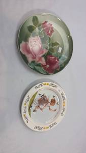 lot 154 image: Decorative Plate Collection - Rose Pattern and Butterfly Theme