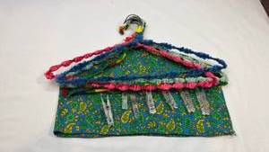 lot 183 image: Floral Print Hair Clip Organizer