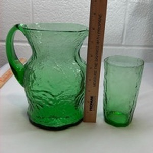 lot 30 image: Emerald Green Glass Pitcher and Tumbler Set