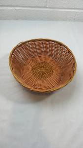 lot 59 image: Round Woven Wicker Bread Basket