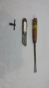 lot 66 image: Lynch Brothers Manufacturing Tool Set with Chuck Key