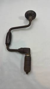 lot 69 image: Hand Crank Manual Drill