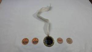 lot 99 image: Dairy Bottle Caps and Peoples Choice Medal Collection