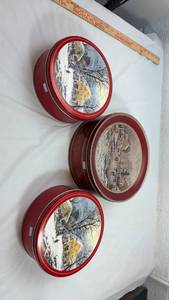 lot 216 image: Currier & Ives Winter Scene Cookie Tins