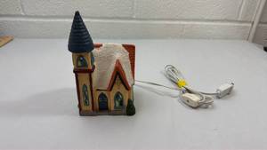 lot 254 image: Ceramic Christmas Village House Light