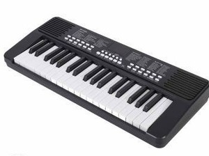 lot 27821 image: 37-Key Digital Piano Keyboard
