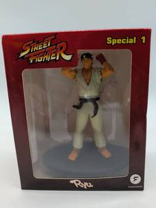 lot 44600 image: Street Fighter Ryu Special 1 Figure by Fanhome