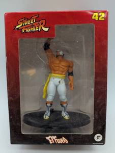 lot 44605 image: Street Fighter El Fuerte Action Figure #42 by Fanhome