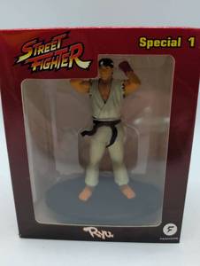 lot 44610 image: Street Fighter Special 1 Ryu Figure by Fanhome