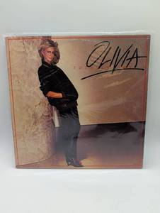lot 39021 image: Olivia Newton-John - Totally Hot LP