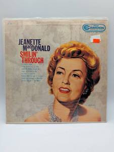 lot 39063 image: Jeanette MacDonald Smilin Through RCA Camden LP Collection