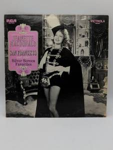 lot 22109 image: Jeanette MacDonald - San Francisco and Silver Screen Favorites RCA Victrola Album