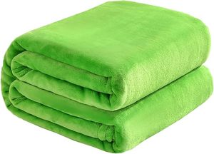lot 1144 image: Kingole Microfiber Throw Blanket, Luxury Lime Green King 108 x 90  Retail $32