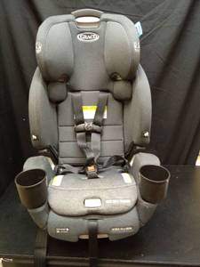 lot 1039 image: Graco 3-in-1 Car Seat with Steel Frame - Retail $150