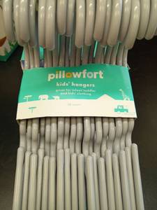 lot 1095 image: Pillowfort Kids White Plastic Hangers Set of 18 - Retail $16