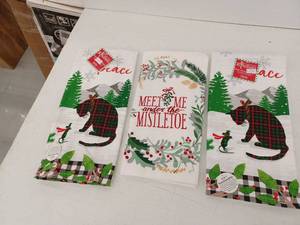 lot 25937 image: Christmas Kitchen Towel Lot of 3