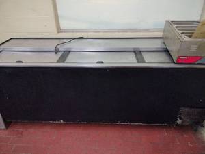 lot 58981 image: 3 Divider Bottle Cooler - Retail $0