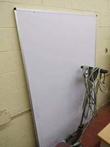 lot 59004 image: Viz- Pro Whiteboard - Retail $0
